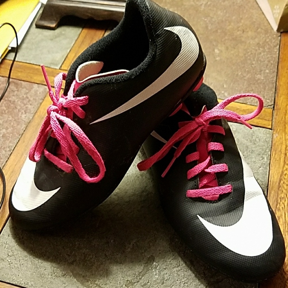 Girl's soccer cleats